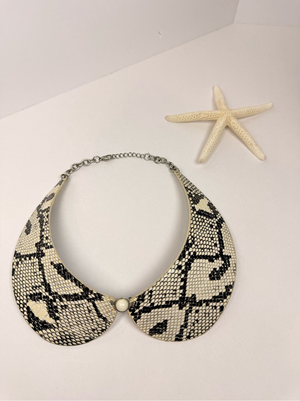 Faux Snakeskin Collar Necklace in Cream and Black
